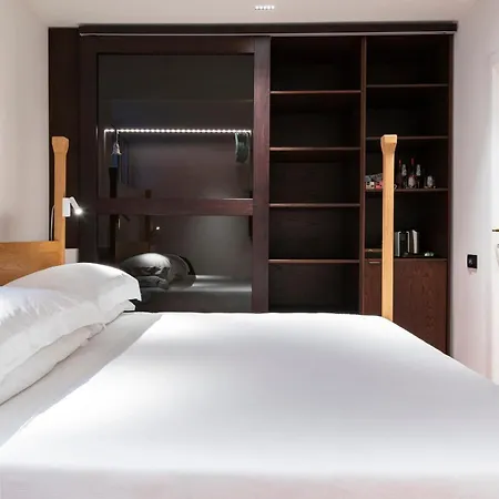 Vico Hotel 2*