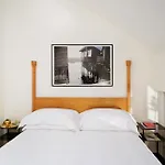 Отель Vico 4*